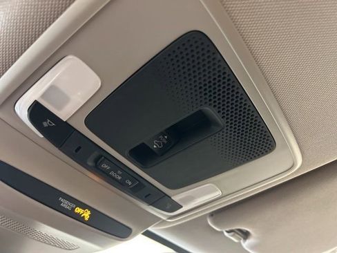 Certified 2023 Honda HR-V EX-L image 29