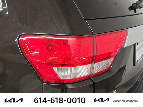 Used 2012 Jeep Grand Cherokee Overland Summit AWD/4WD image 16