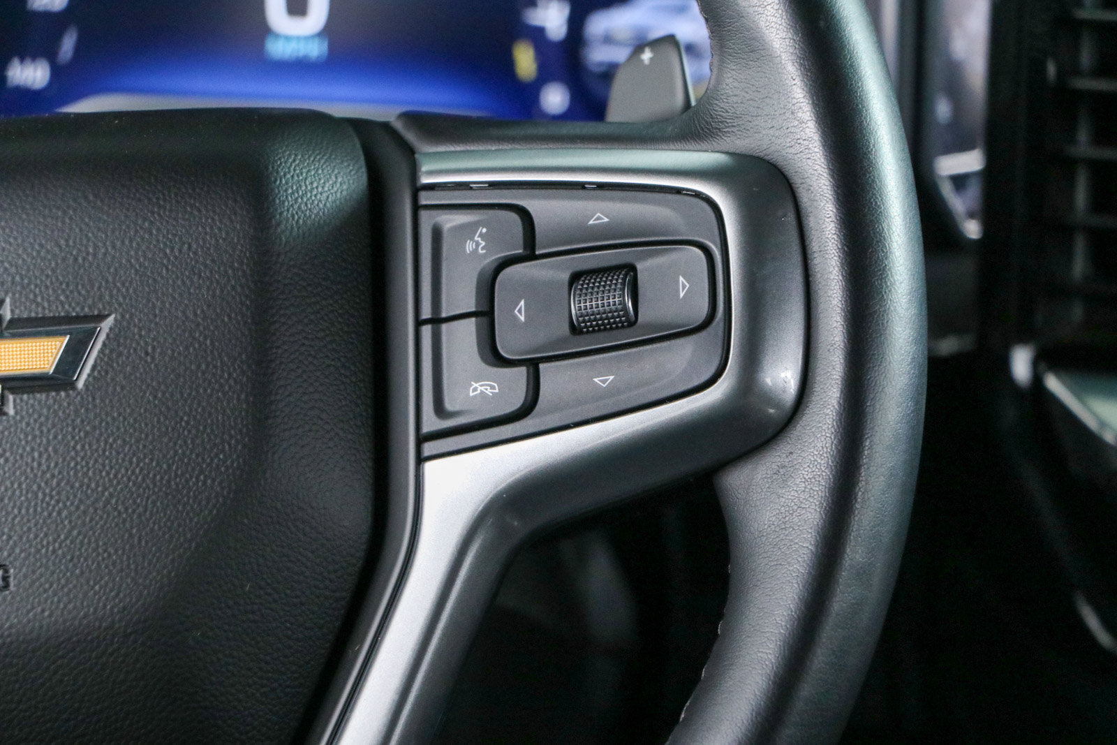 Used 2022 Chevrolet Silverado 1500 LTZ AWD/4WD image 15