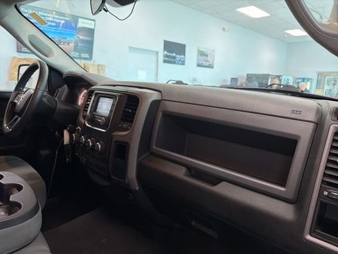 Used 2019 RAM 1500 Express w/ Express Value Package AWD/4WD image 28