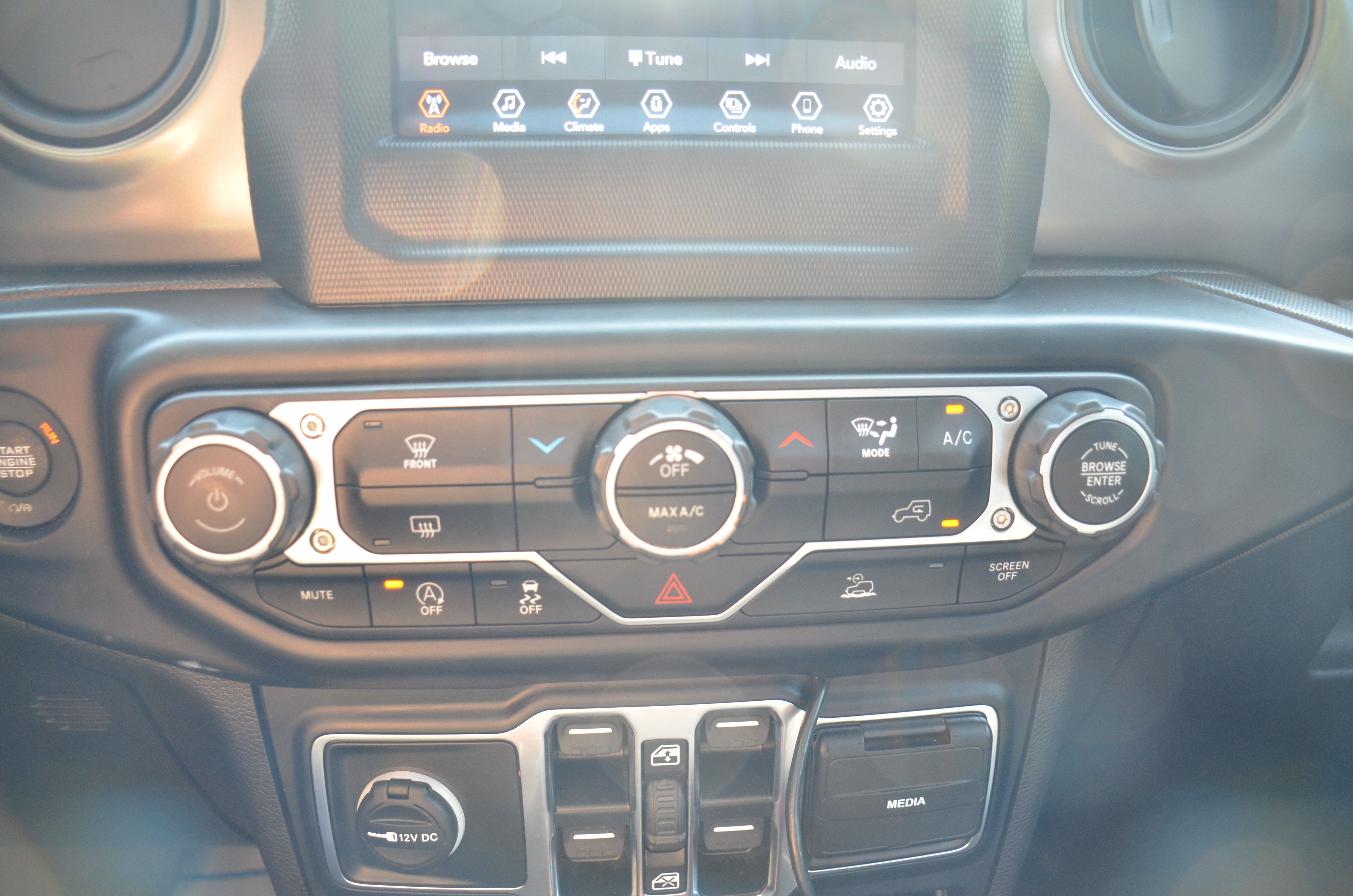 Used 2023 Jeep Gladiator Sport AWD/4WD image 54
