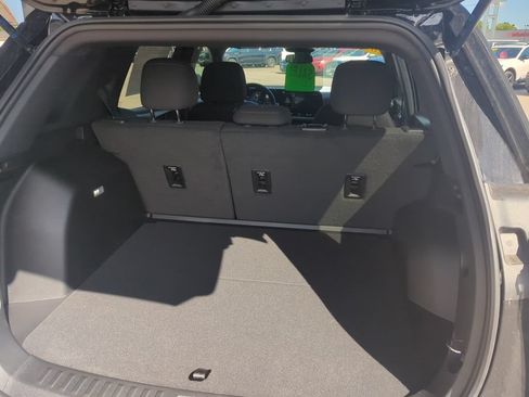 Used 2026 Chevrolet Equinox LT AWD/4WD image 13