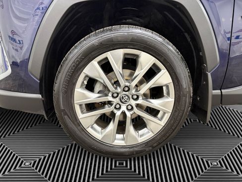 Used 2019 Toyota RAV4 Limited w/ Advanced Technology Package image 14