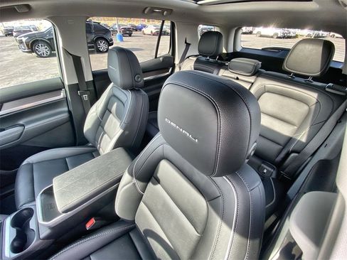 Used 2026 GMC Terrain Denali w/ LPO, Floor Liner Package image 21