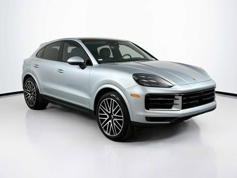Certified 2025 Porsche Cayenne Coupe AWD/4WD image 7