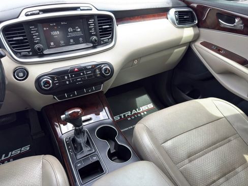 Used 2017 Kia Sorento EX FWD image 27