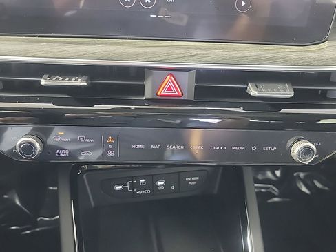 Used 2025 Kia K5 EX image 29