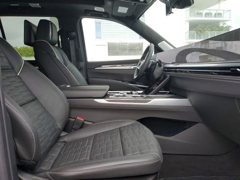 New 2026 Cadillac Escalade V image 21