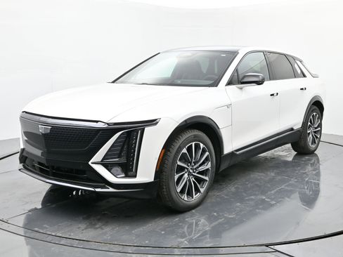 New 2025 Cadillac Lyriq Sport image 1