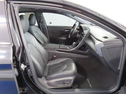 Used 2021 Toyota Avalon XLE w/ Moonroof Package FWD image 35