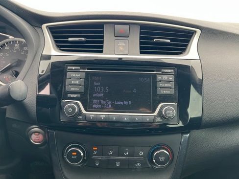 Used 2017 Nissan Sentra SR w/ SR Midnight Edition FWD image 16