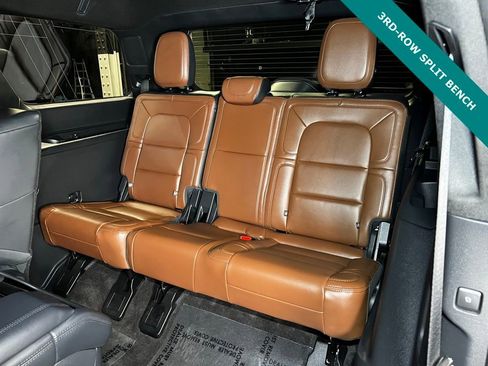 Used 2023 Lincoln Navigator Reserve image 15