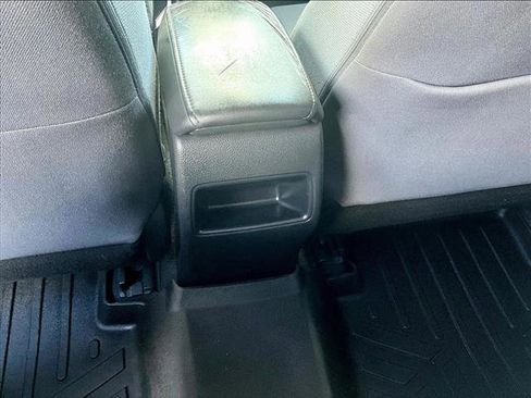 Used 2020 Toyota Corolla SE FWD image 24