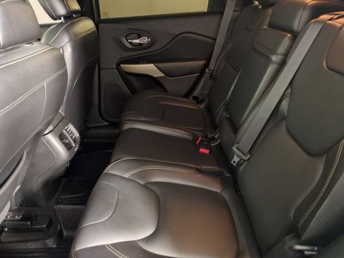 Used 2018 Jeep Cherokee Limited AWD/4WD image 26