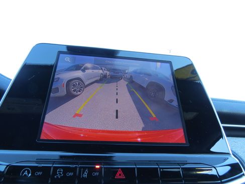 Used 2025 Jeep Compass Latitude image 21