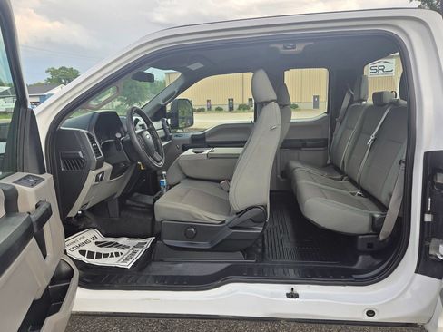 Used 2018 Ford F250 XL w/ Power Equipment Group RWD image 15