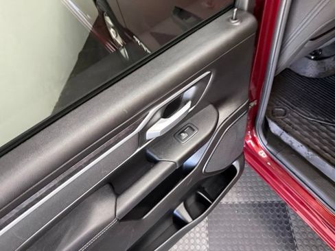 Used 2023 RAM 1500 Big Horn AWD/4WD image 36