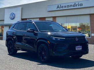 Used 2025 Volkswagen Tiguan SE R-Line video 1