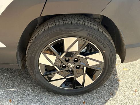 Used 2025 Hyundai Kona SEL image 25