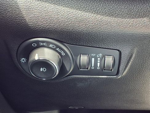 Used 2024 Jeep Compass Limited AWD/4WD image 17