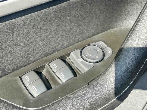 Used 2025 Chevrolet Blazer LT FWD image 26
