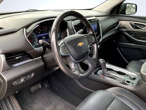 Used 2020 Chevrolet Traverse LT w/ Driver Confidence II Package image 17