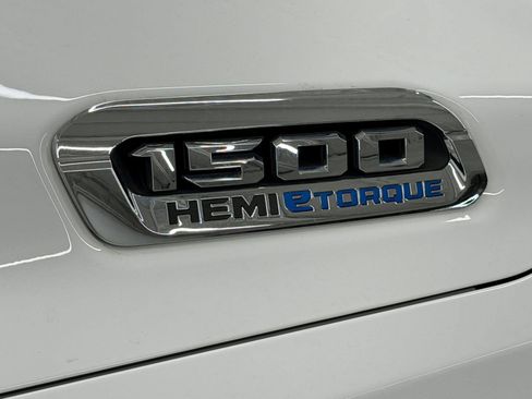 Used 2022 RAM 1500 Big Horn AWD/4WD image 38
