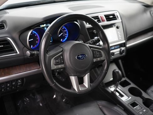 Used 2017 Subaru Outback 2.5i Limited AWD/4WD image 21