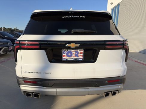 Used 2025 Chevrolet Traverse LT w/ LPO, Floor Liner Package image 6
