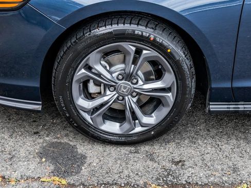 Used 2023 Honda Accord EX image 14