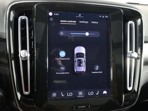 Used 2023 Volvo XC40 Recharge Plus AWD/4WD image 33
