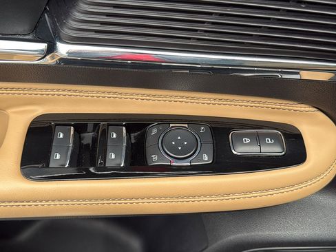 Used 2022 Lincoln Corsair Reserve w/ Equipment Group 201A AWD/4WD image 14