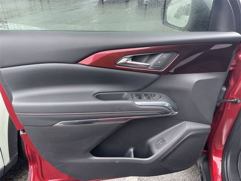 Used 2025 Chevrolet Traverse Z71 w/ Driver Confidence Package image 4