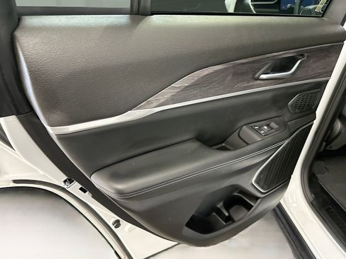 Used 2022 Jeep Grand Cherokee Limited 4xe image 28