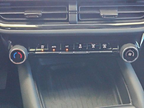 Used 2024 Chevrolet Equinox EV RS FWD image 26
