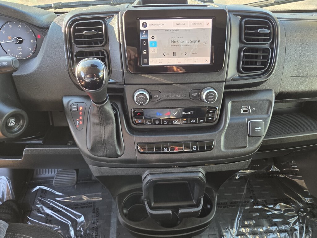 Used 2025 RAM ProMaster 2500 w/ Convenience Group FWD image 13