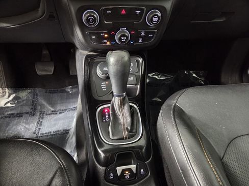 Certified 2019 Jeep Compass Limited image 17