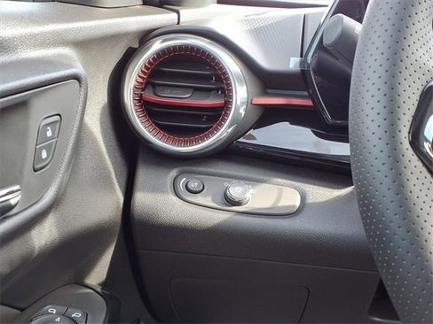 New 2026 Chevrolet Trax RS image 12