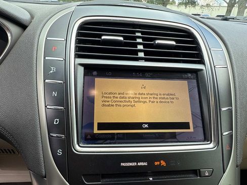 Used 2019 Lincoln Nautilus Select image 23
