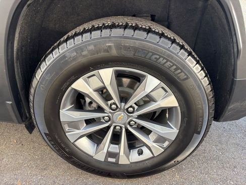 Used 2025 Chevrolet Equinox LT image 30