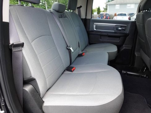 Used 2022 RAM 1500 Classic SLT w/ Electronics Convenience Group AWD/4WD image 31