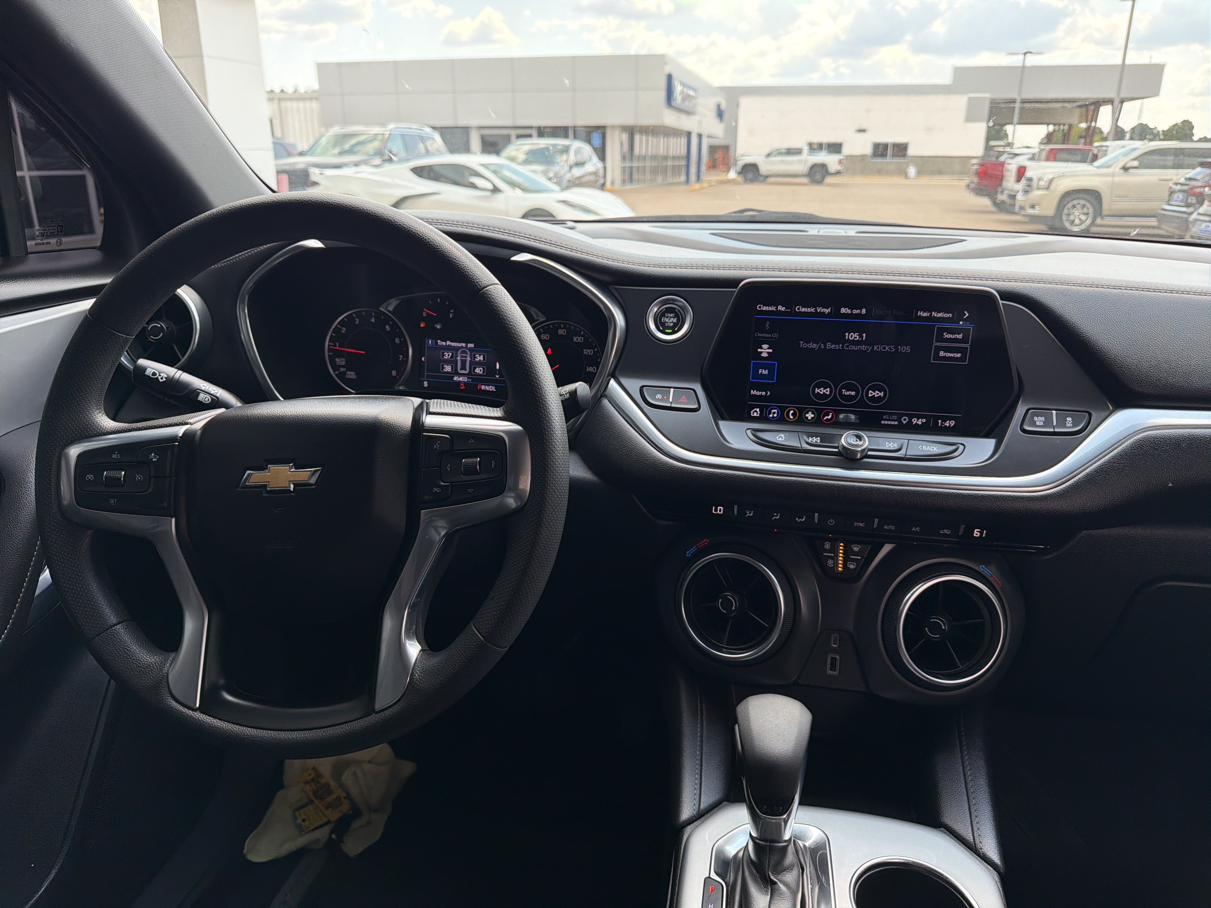 Used 2022 Chevrolet Blazer LT FWD image 11
