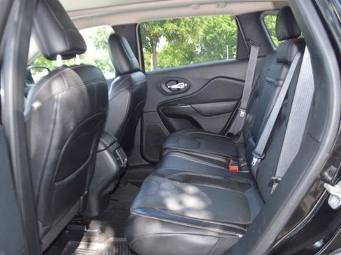 Used 2015 Jeep Cherokee Limited w/ Luxury Group AWD/4WD image 21