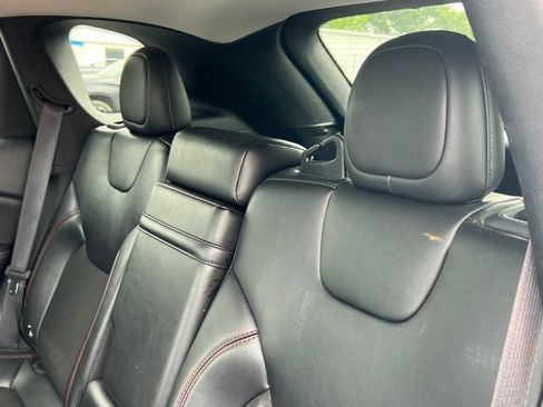 Used 2019 Jeep Cherokee Trailhawk w/ Cold Weather Group AWD/4WD image 5
