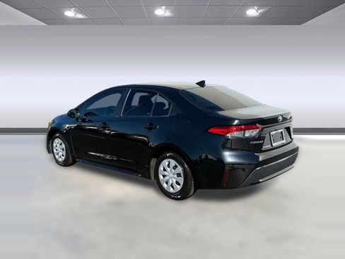 Certified 2022 Toyota Corolla L image 3