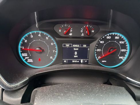 Used 2022 Chevrolet Equinox LS image 9