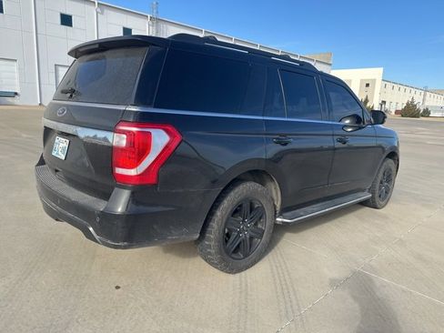 Used 2020 Ford Expedition XLT w/ Equipment Group 202A image 5