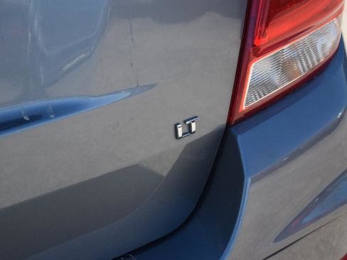 Used 2019 Chevrolet Trax LT w/ LT Convenience Package FWD image 10