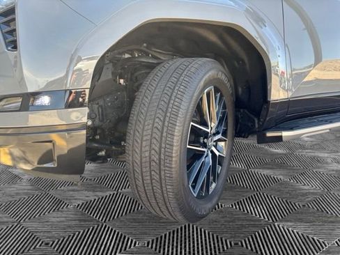 Used 2025 Lexus GX 550 w/ Accessory Package (2T) AWD/4WD image 30