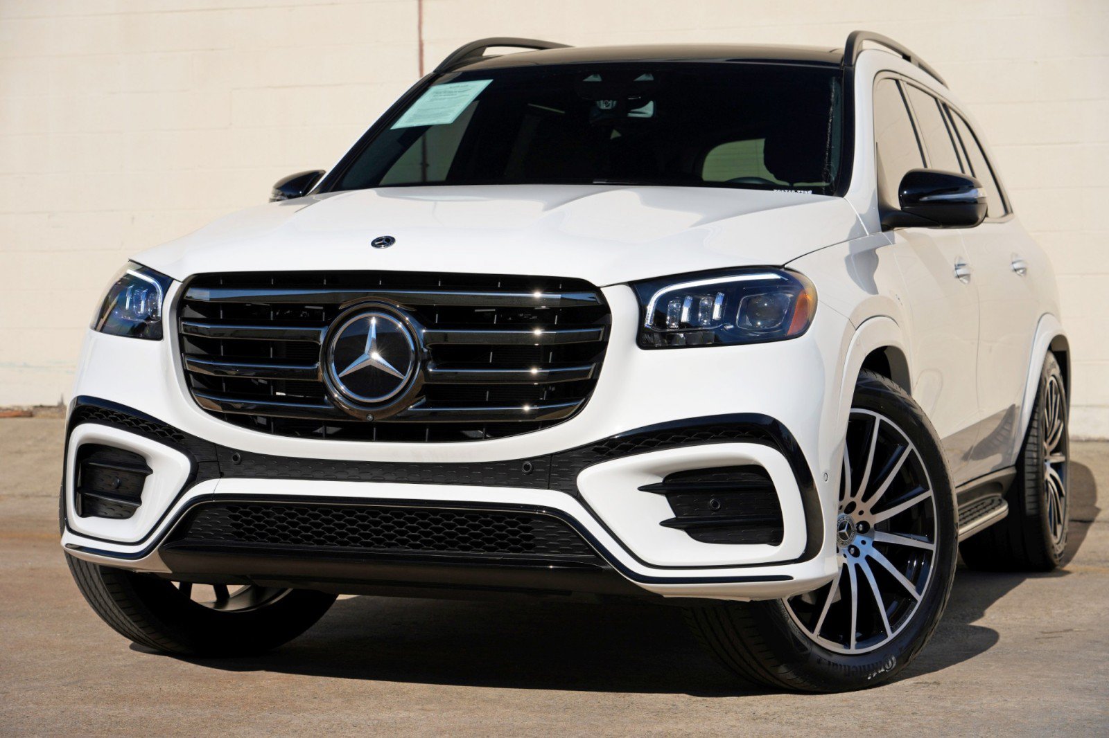 Used 2026 Mercedes-Benz GLS 580 4MATIC w/ Night Package image 3